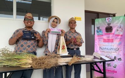 Tiga Siswa SMAN 1 Garut Harumkan Nama Daerah lewat Inovasi Akar Wangi di Kompetisi UI
